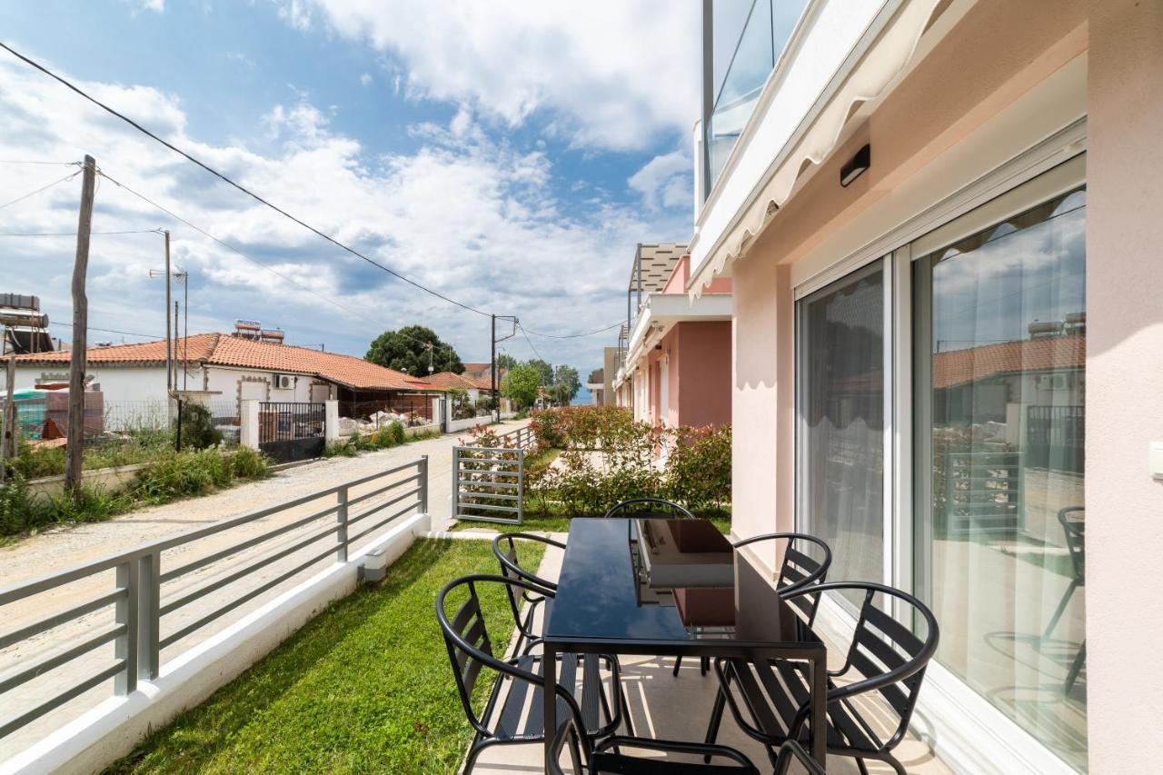 Dionysos Residential Complex Leilighet Ofrínion Eksteriør bilde